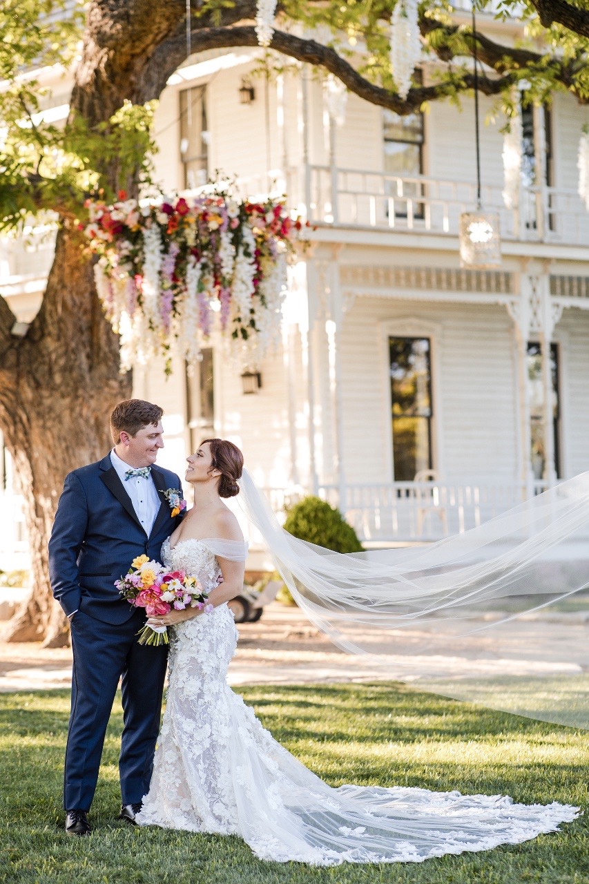 L & S wedding at Barr Mansion