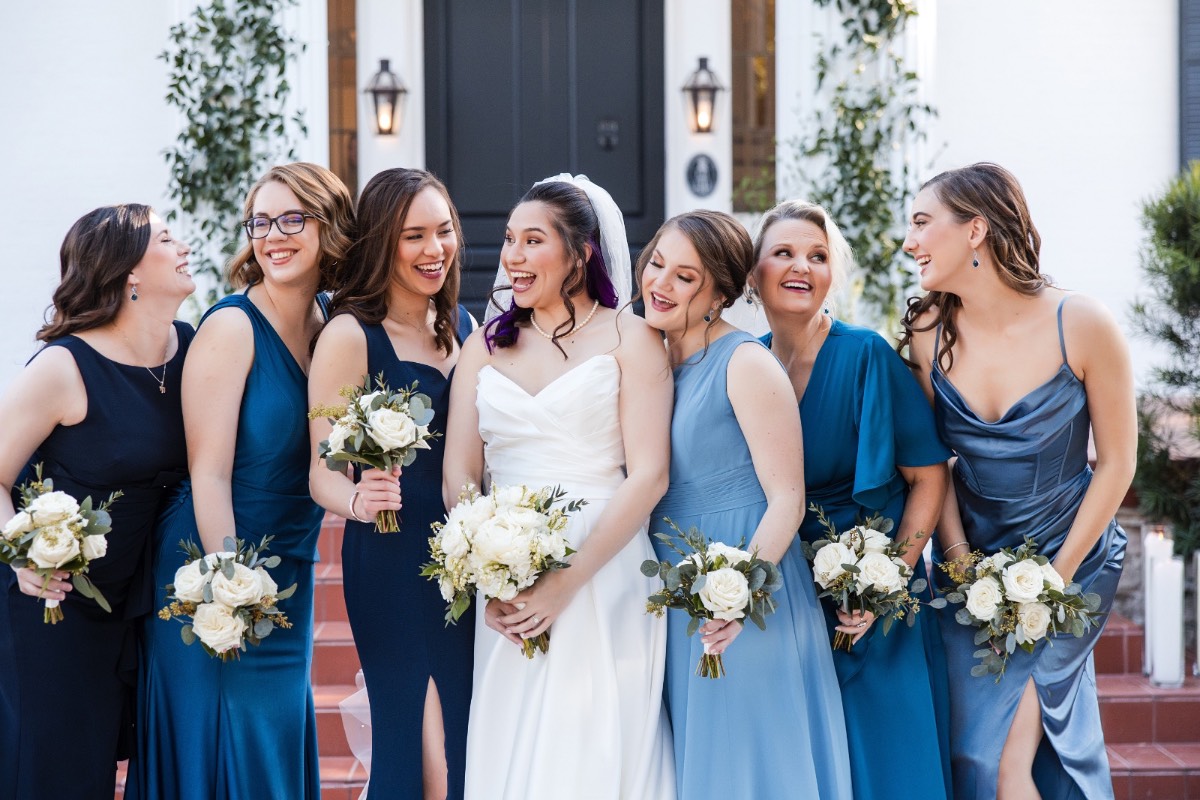 Bridesmaid bouquets designed by Bouquets of Austin at Round Rock venue