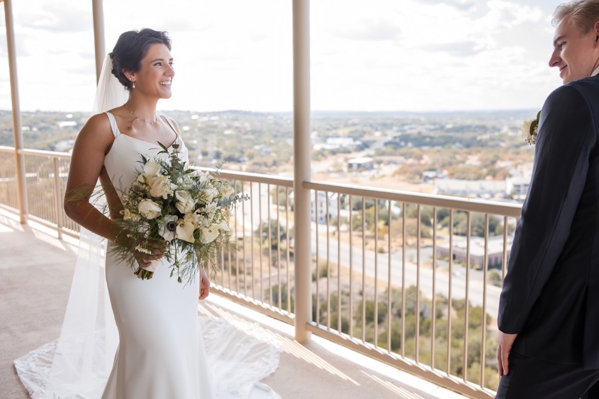 K and N's first look photography at Balcones Springs in Marble Falls, Texas