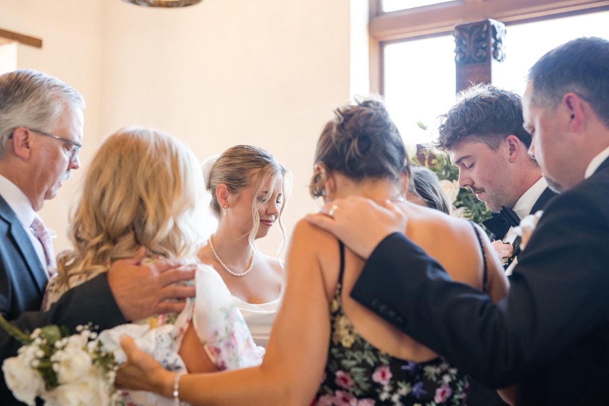 P and B's bridal party portrait at Lampasas wedding venue