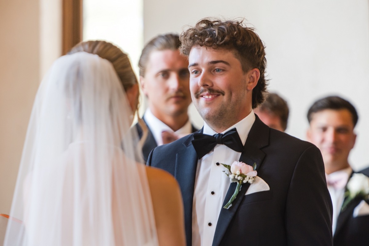 The Bird and The Bear capturing couple's first dance vibes