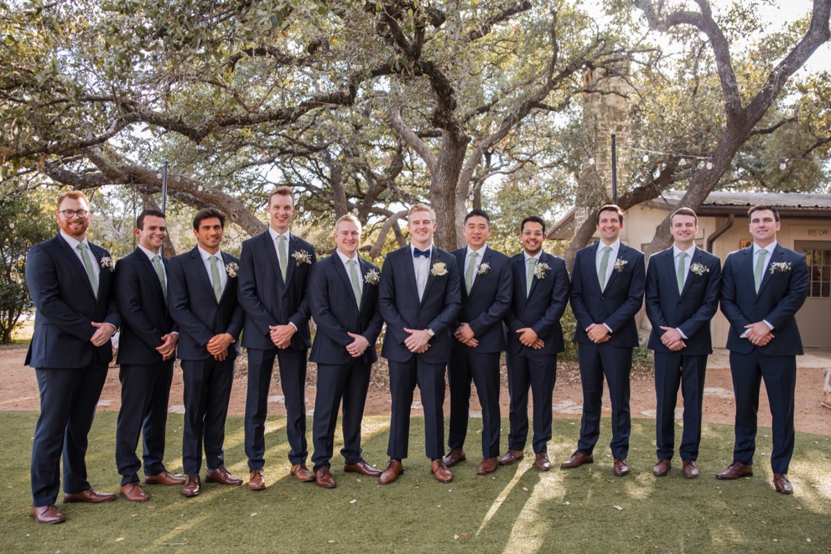 Newly married couple at Retreat at Balcones Springs photographed by The Bird and The Bear