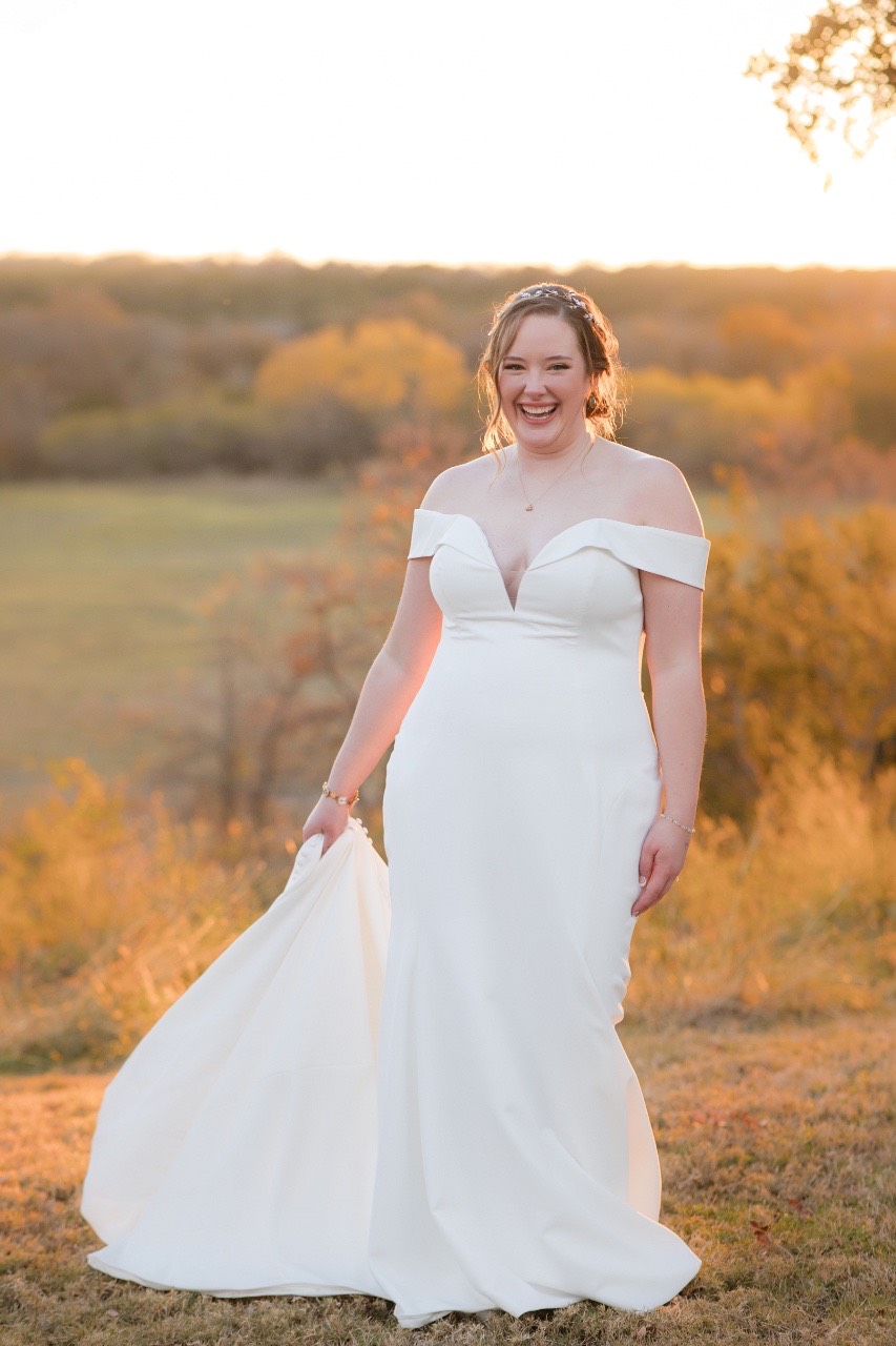 Guests celebrate late into evening at Highpointe Estate Liberty Hill wedding party.