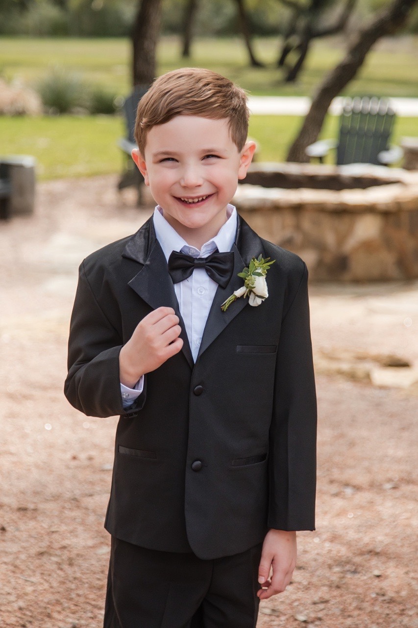 Wedding day portraits of K and J at The Addison Grove in Austin