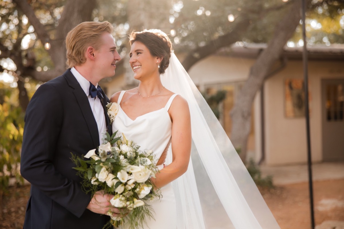 K and N's wedding day portraits at The Retreat at Balcones Springs venue