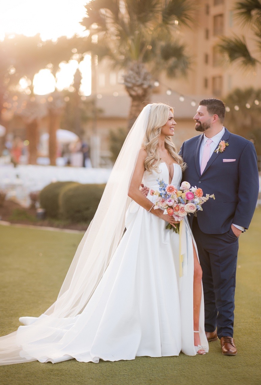 Bride A's bridal portrait at scenic Horseshoe Bay Resort wedding location