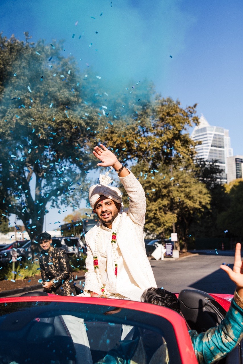 Family portraits captured at Hyatt Regency Austin wedding by photographer