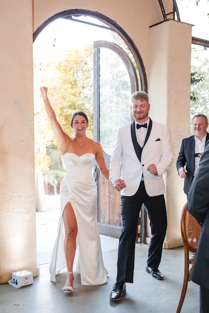 Intimate portrait of couple at Barr Mansion captured by The Bird and The Bear photography