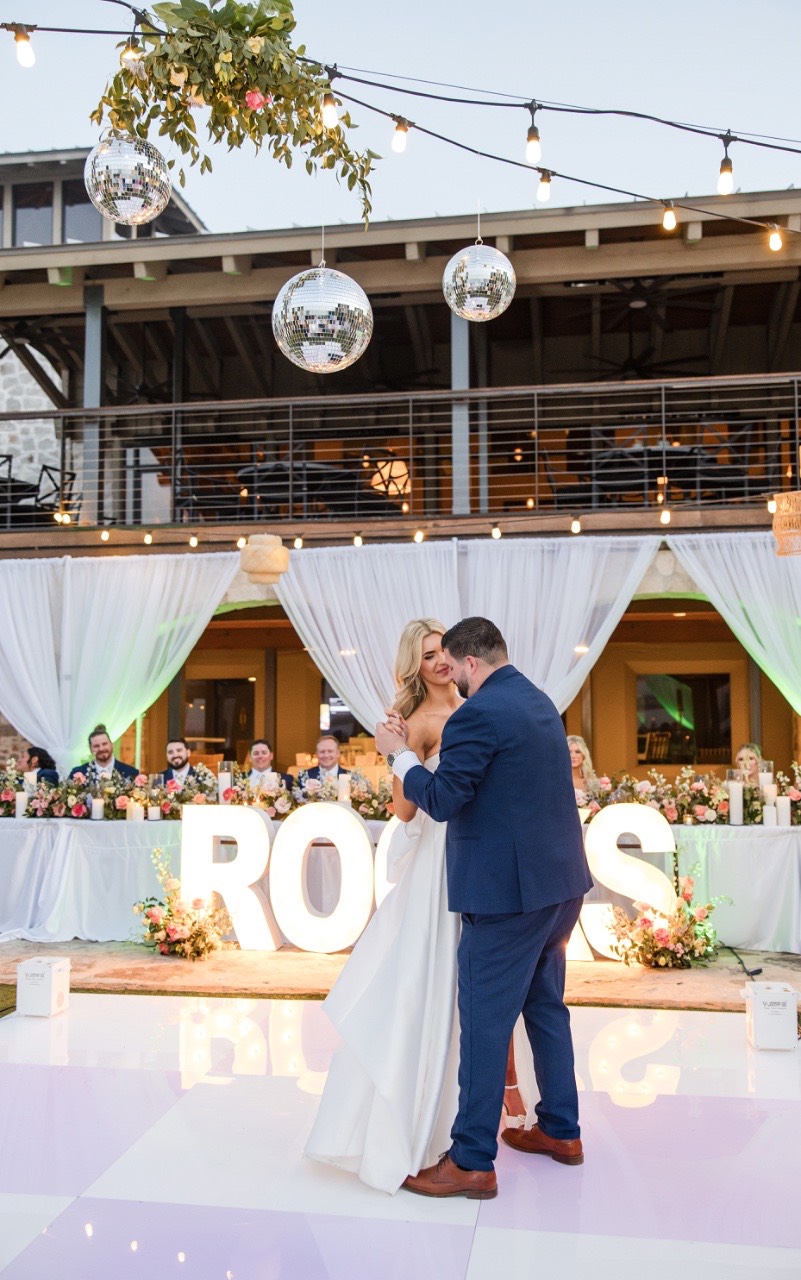 Bridal party portraits for S and A's Horseshoe Bay Resort wedding