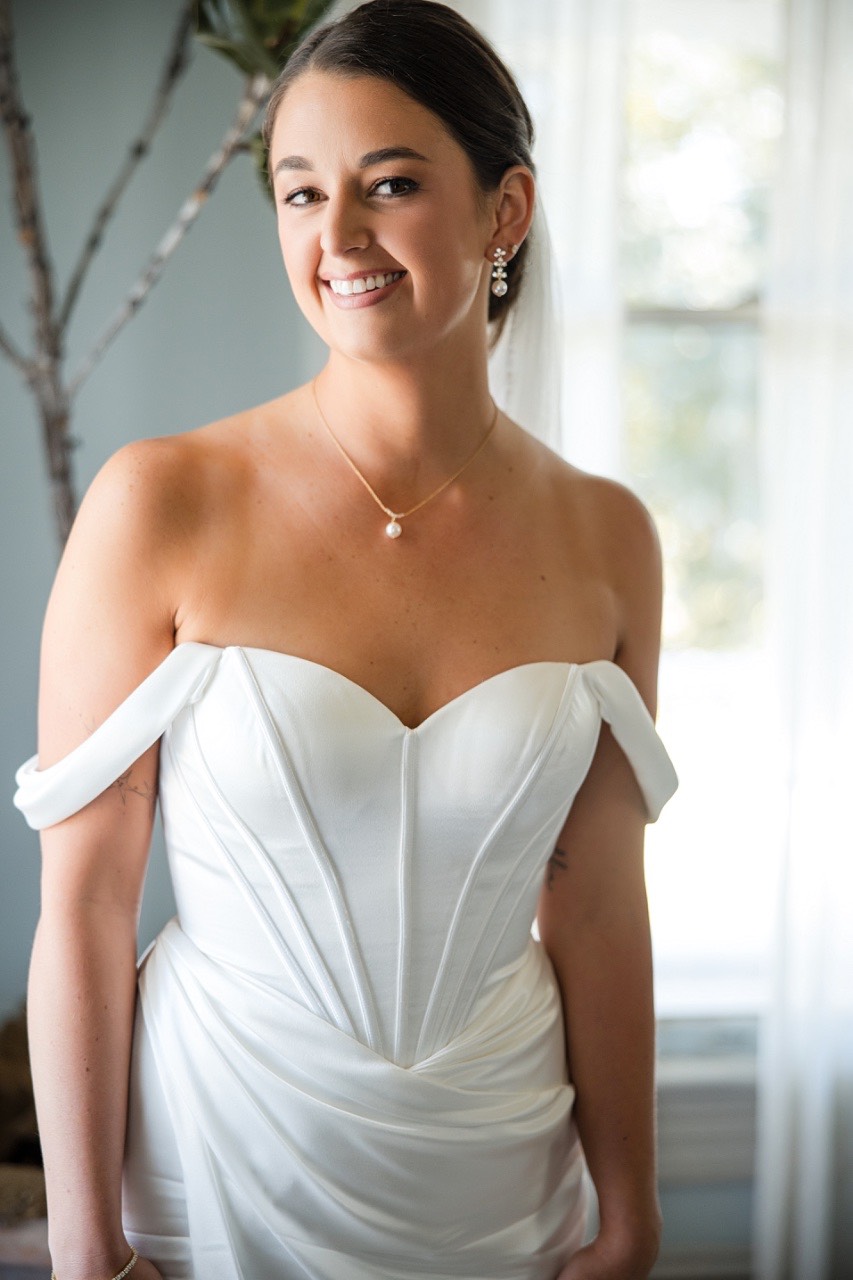 Bridal bouquet by Poppy Flowers featuring seasonal blooms for fall Barr Mansion wedding