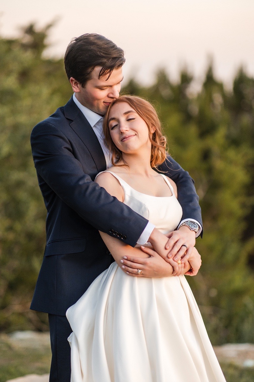 Elegant cocktail reception setup at Canyonwood Ridge outdoor wedding venue