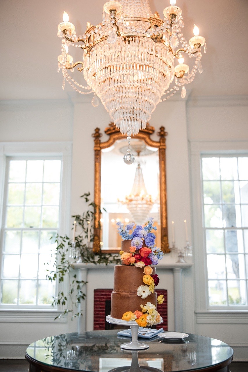 Mother-son dance with groom H at Round Rock wedding venue