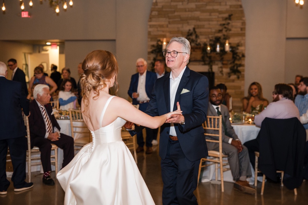 Elegant centerpieces at O and C's Canyonwood Ridge wedding reception tables