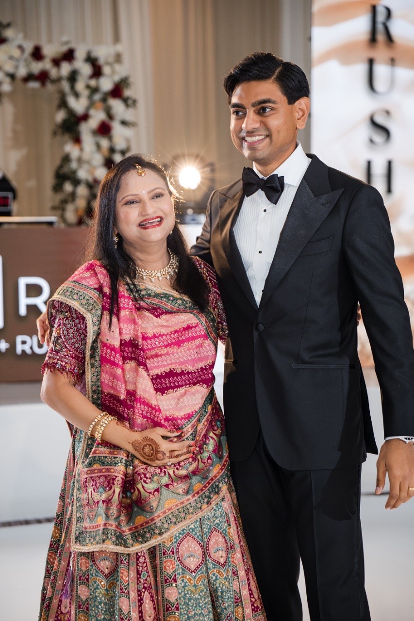 Maid of honor speech at Renaissance Hotel Austin wedding reception with guests