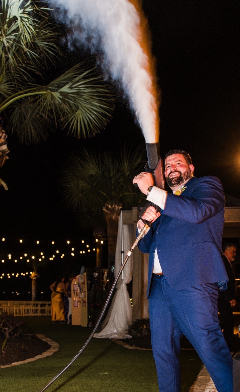 Videographer documents S and A's first dance at Horseshoe Bay Resort