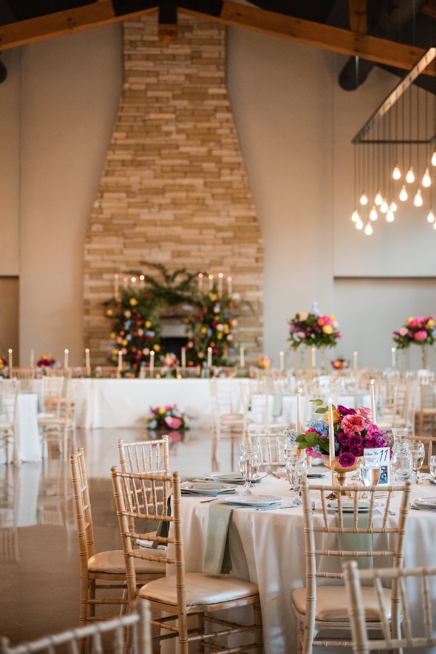 Full dance floor energy at the Canyonwood Ridge reception photographed by The Bird and The Bear