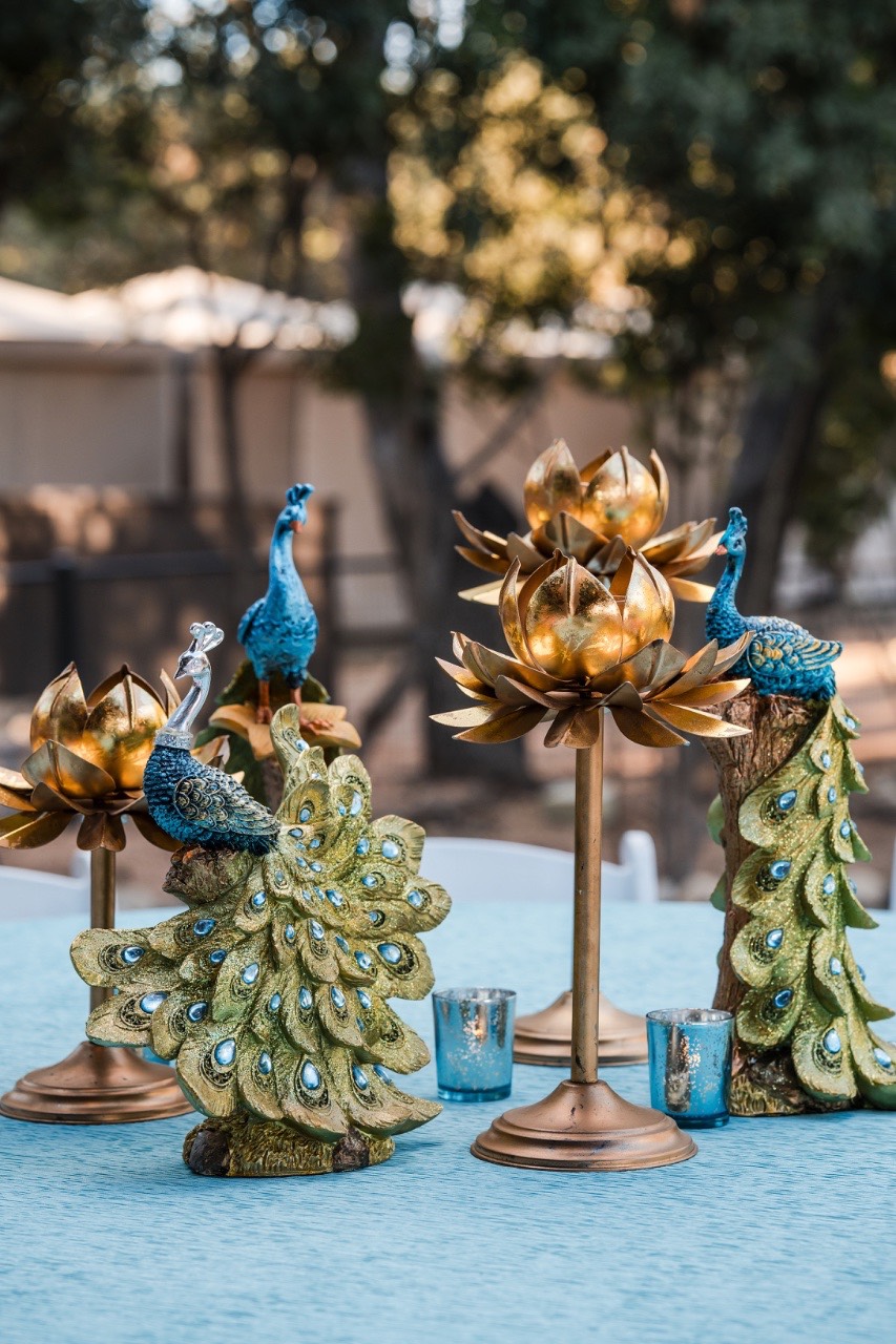 Bride and groom's cake moment captured by The Bird and The Bear