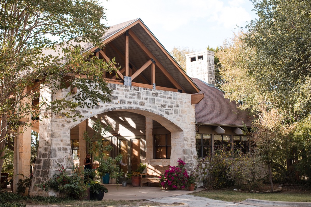 K & N wedding at The Retreat at Balcones Springs