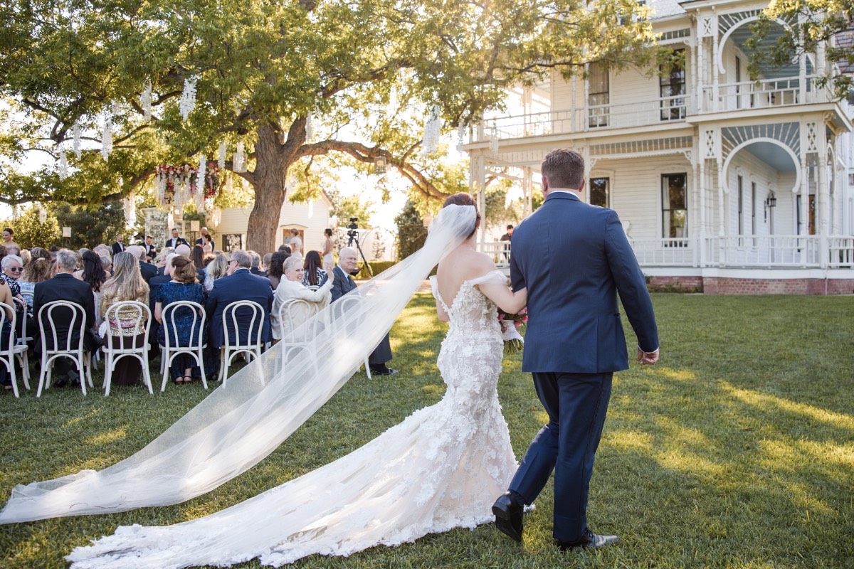 L & S wedding at Barr Mansion