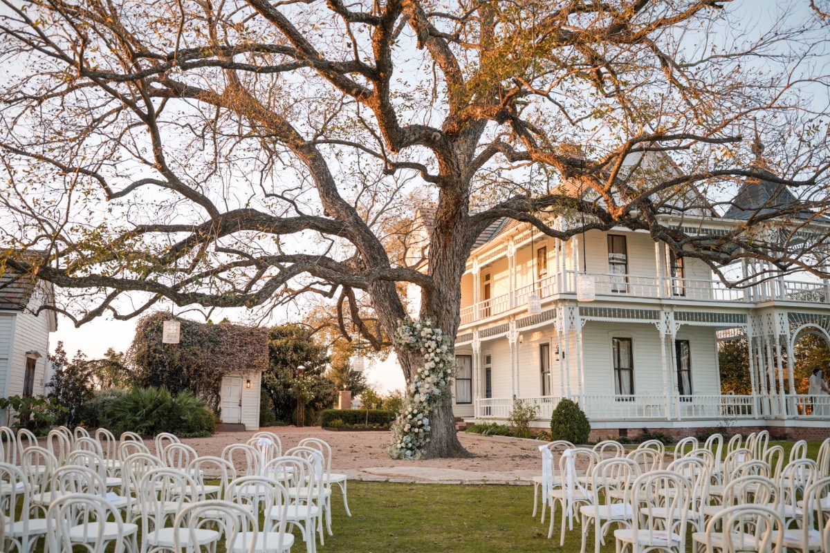 S & A wedding at Barr Mansion